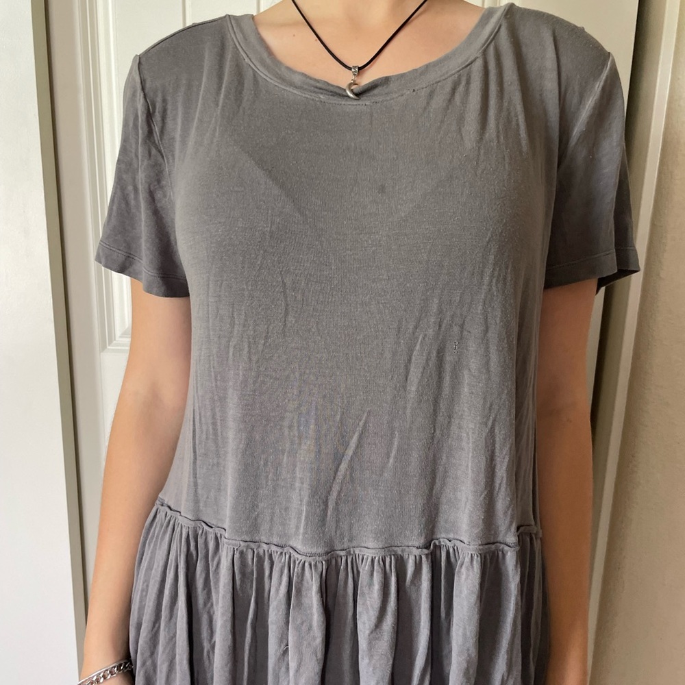 SUPER COMFY grey t-shirt